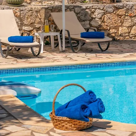 Апартаменты Kefalonia View Каравомилос